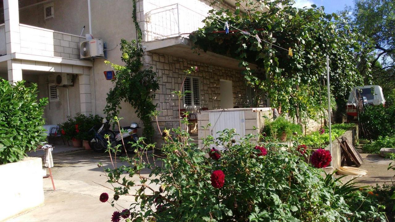 Apartments Marita Корчула Экстерьер фото